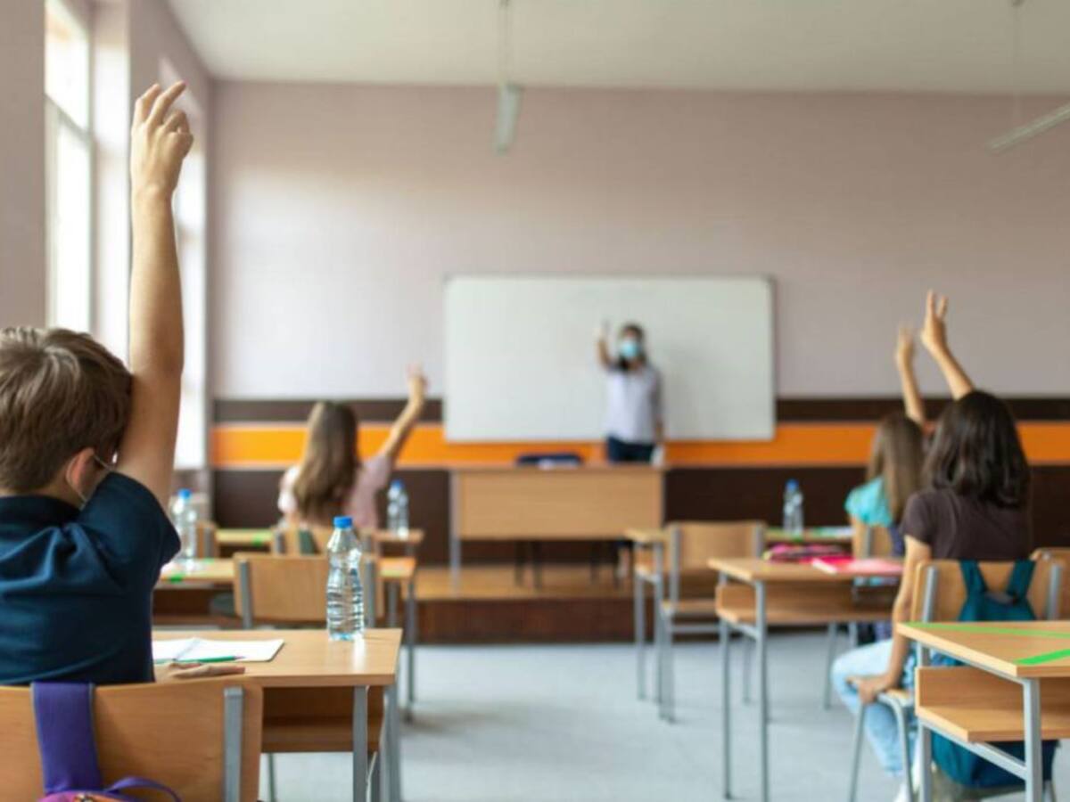 El 97,9 % de los grupos en las aulas públicas ha seguido las clases presenciales sin covid