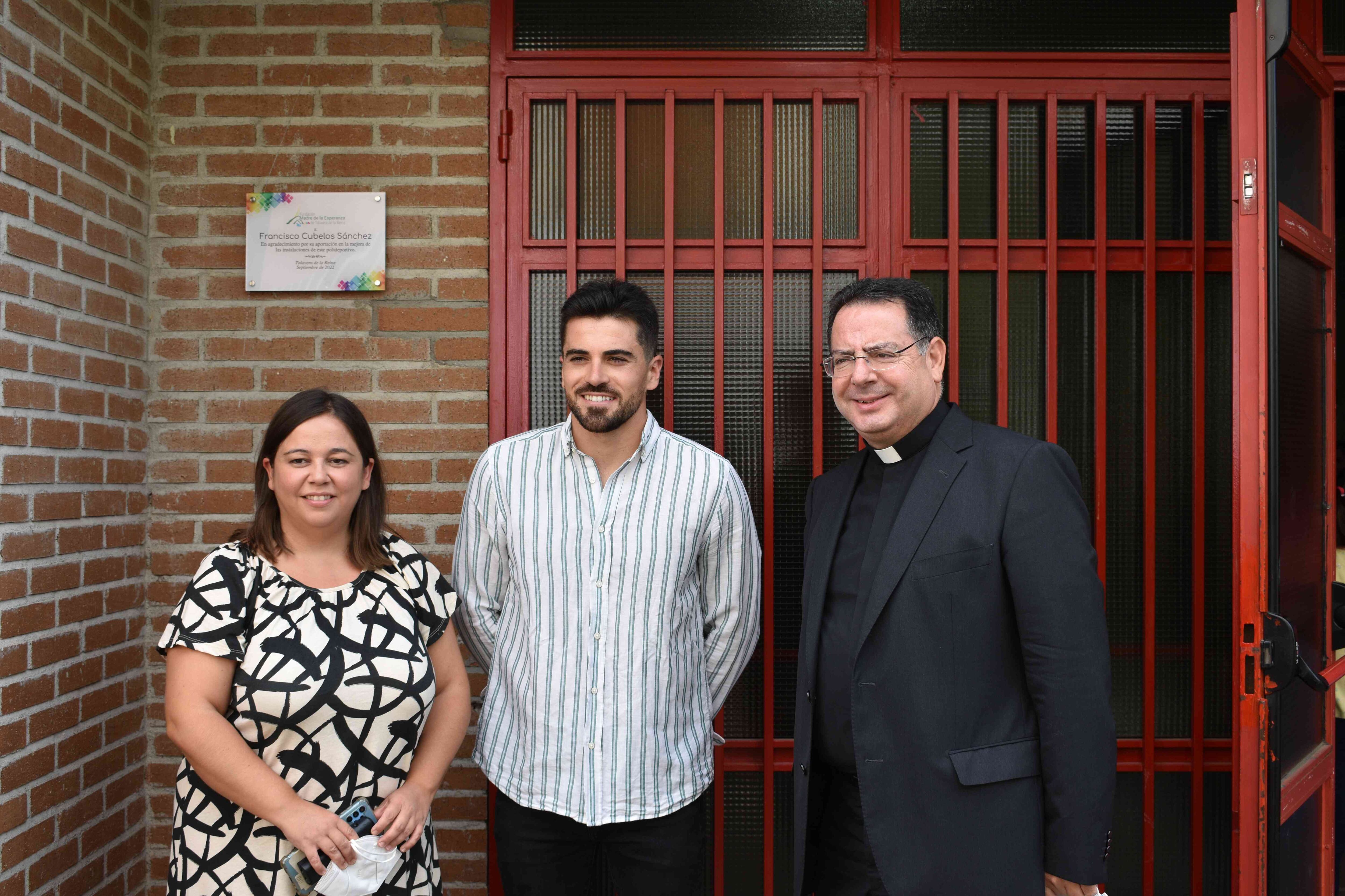 Representantes del Madre de la Esperanza con Cubelos