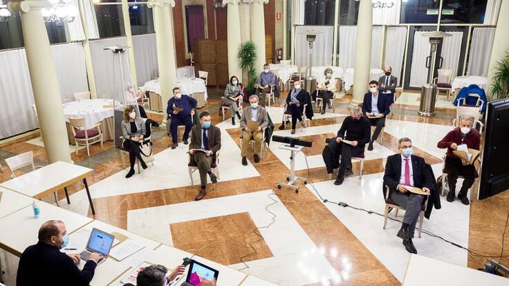 Entrevista a Rafael Teijeira, reelegido presidente del Colegio de Médicos