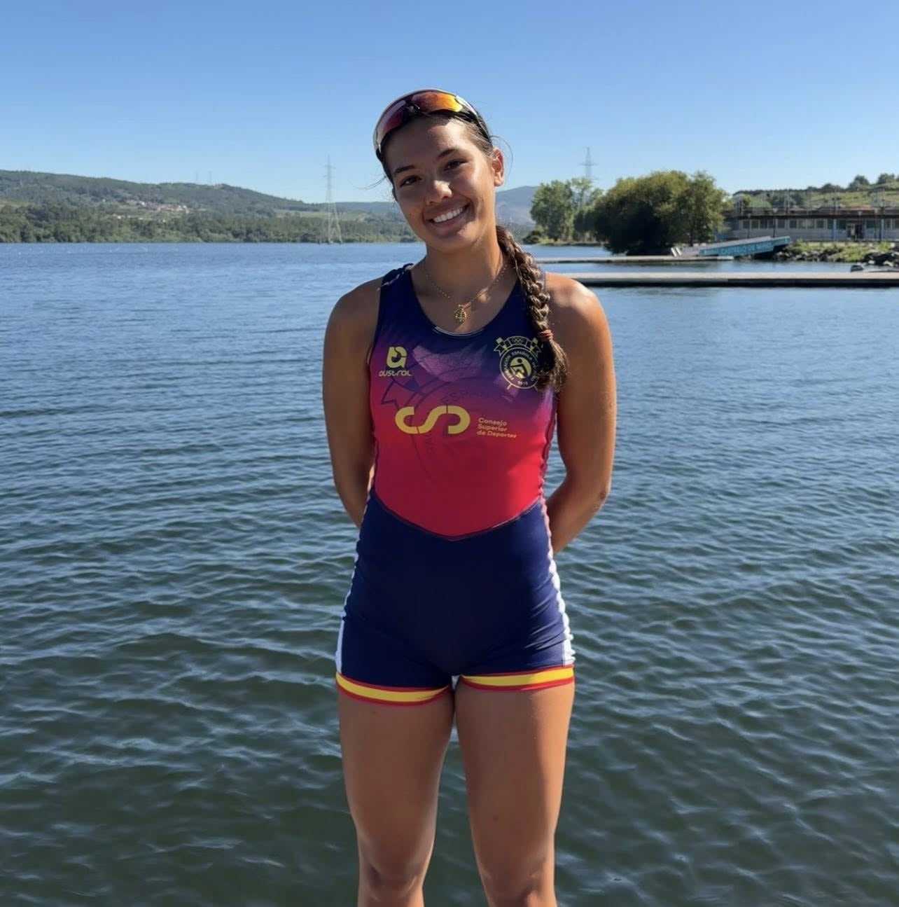 La remera se sale con España.