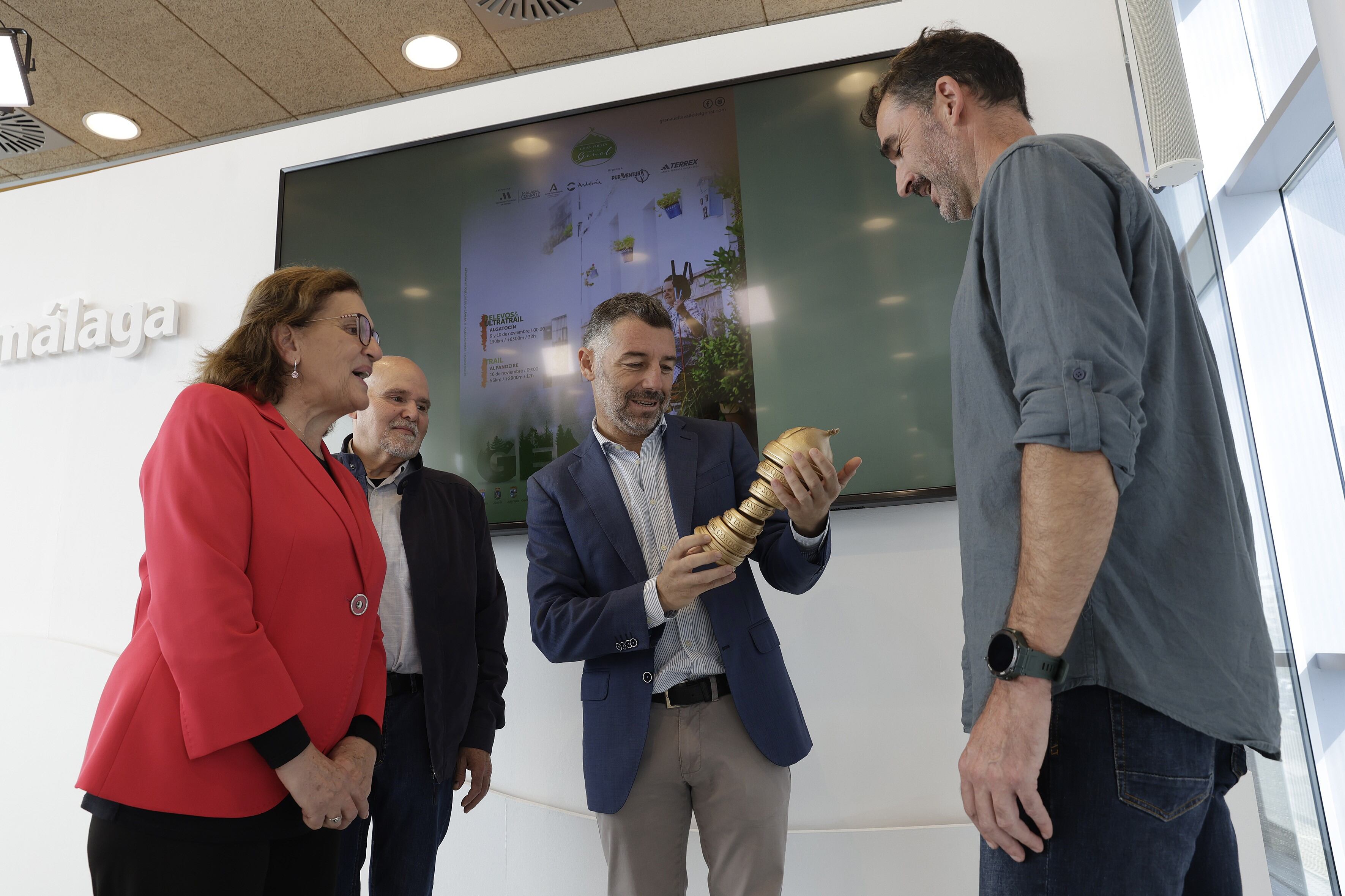 Presentación de la Gran Vuelta Valle del Genal en la Diputación Provincial