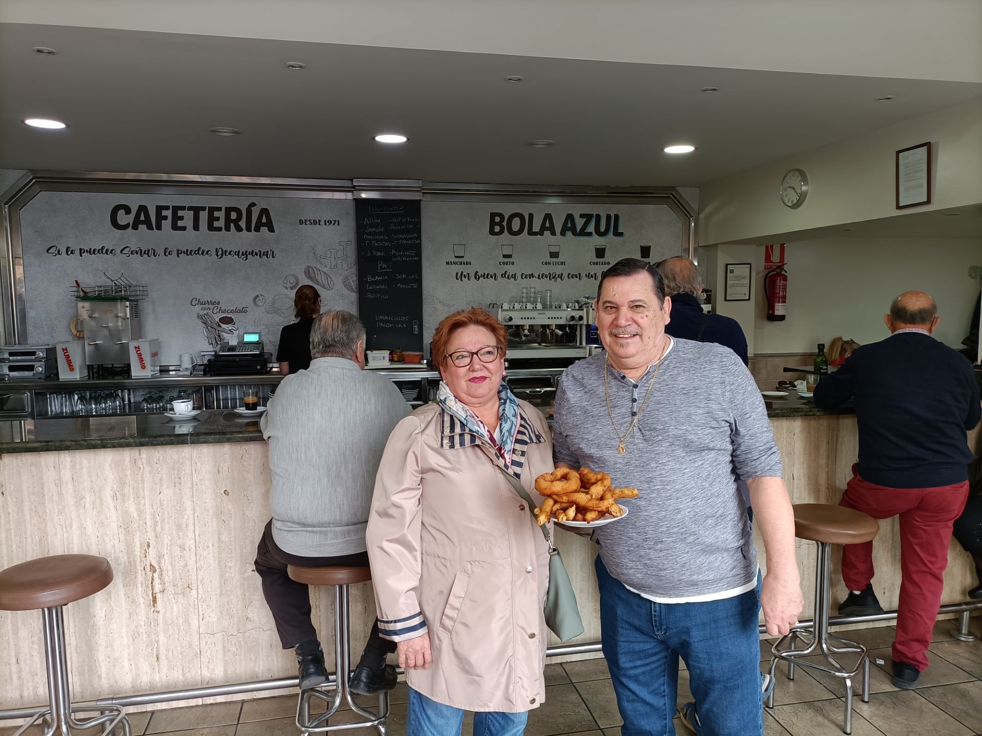 Angeles y Andrés crearon el imperio del Bar Bola Azul.