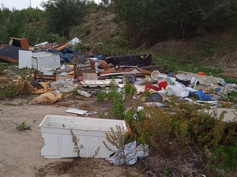 Izquierda Independiente denuncia vertidos ilegales en los caminos rurales de San Sebastián de los Reyes