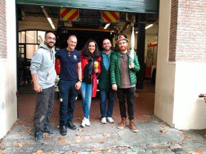 Manuel Burque, Jorge Todolí, Elena Jiménez, Carlos el bombero y Álex, el primer ganador en el concurso de encontrar el Seiscientos.