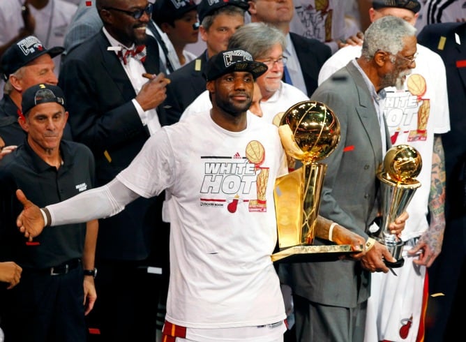 LeBron James celebra el triunfo