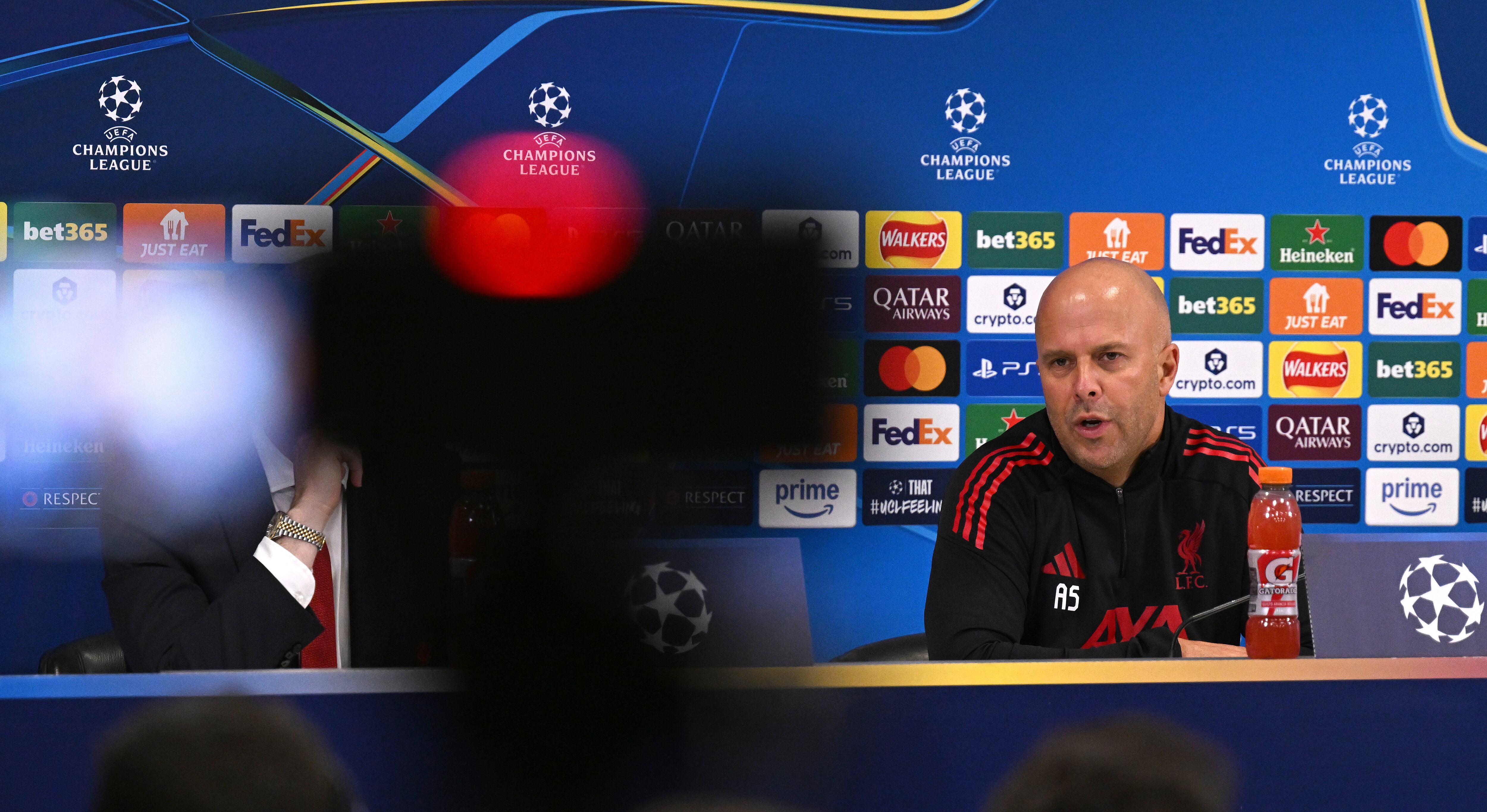 Arne Slot, en rueda de prensa. (Andrew Powell/Liverpool FC via Getty Images)