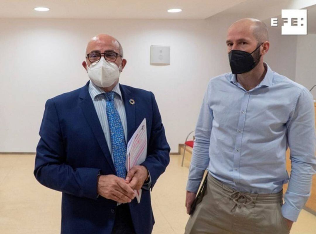 Miguel Rodríguez, consejero de Sanidad y Reinhard Wallman, director general de Salud Pública