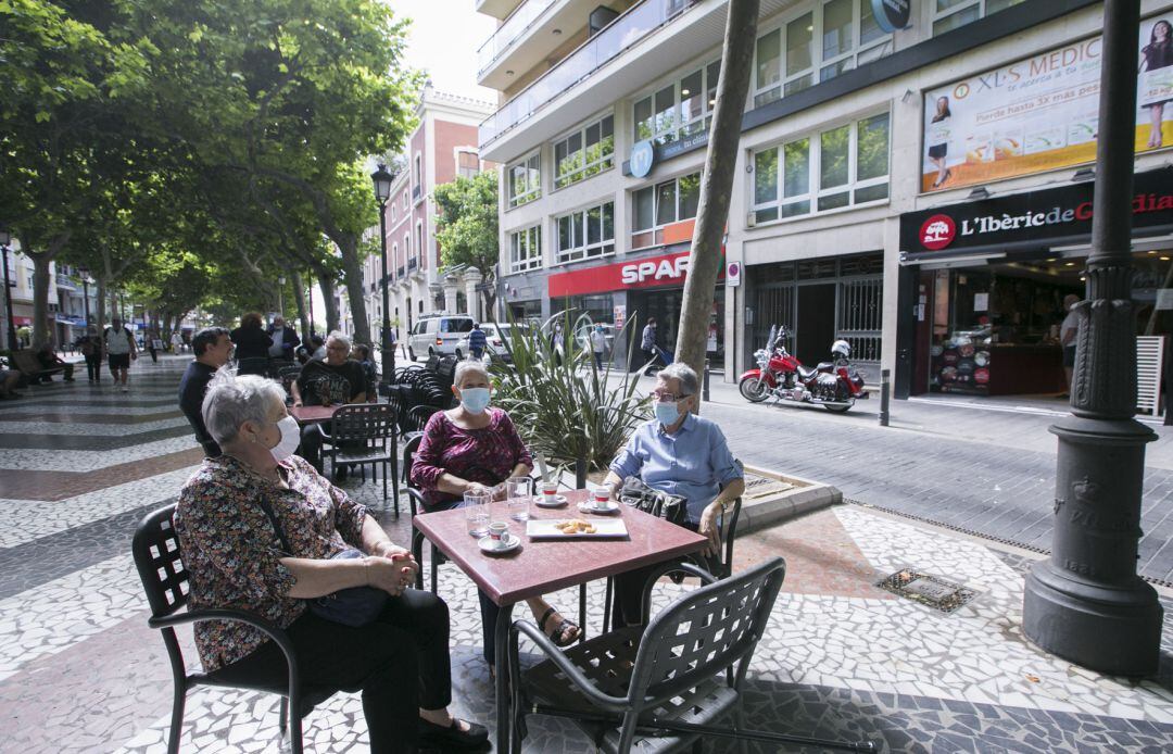 Terraza de un bar en Gandia 