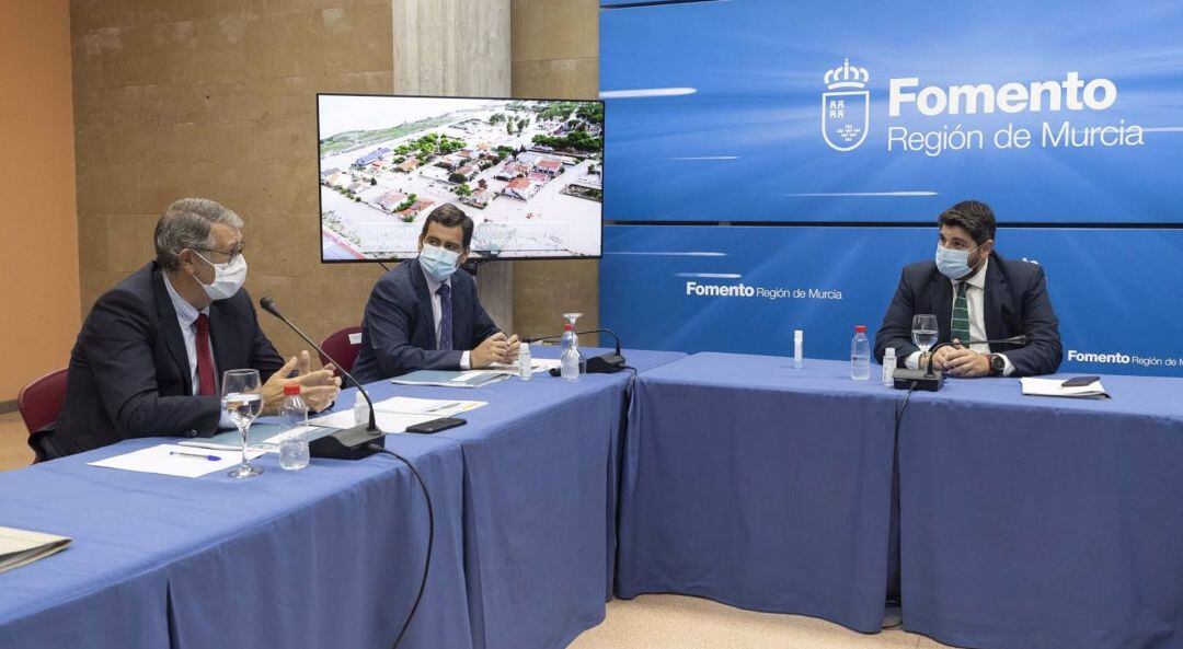 López Miras preside la reunión de coordinación interadministrativa para prevenir inundaciones en la Región