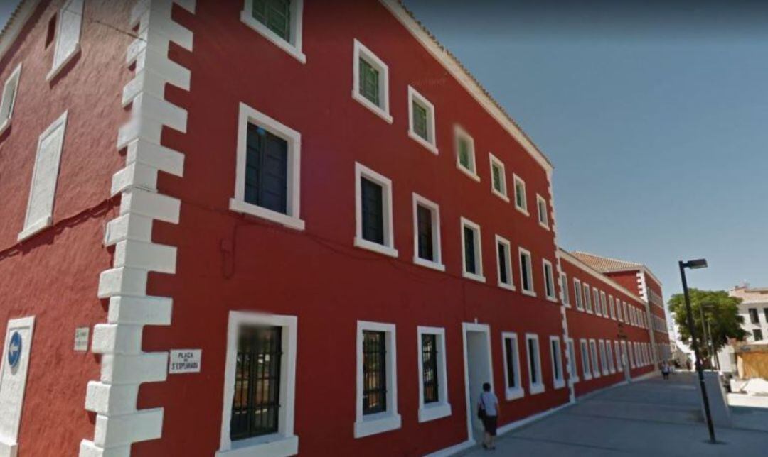 El Govern compra aquest dilluns els quarters des Castell.