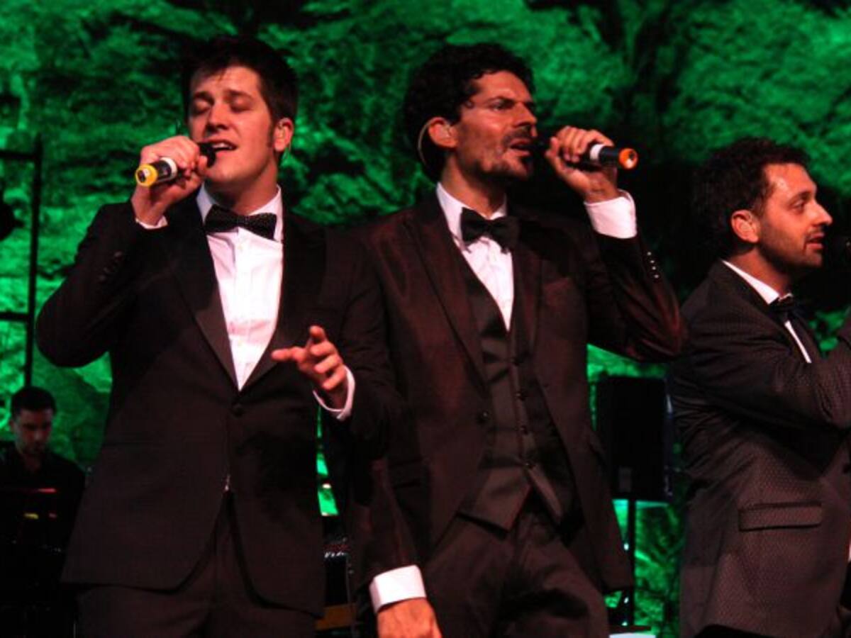 Els Amics de les Arts fan esclatar el Grec