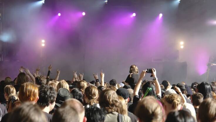 ¿Hay que acabar con los conciertos gratuitos en las fiestas mayores?