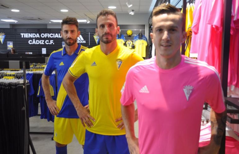 Presentación de las equipaciones del Cádiz 