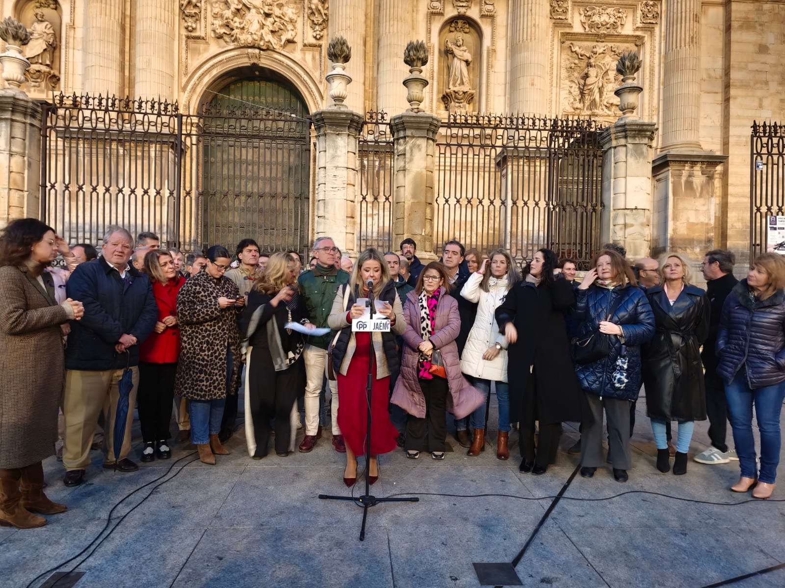Acto del PP de Jaén con motivo del 25-N en la Plaza de Santa María.