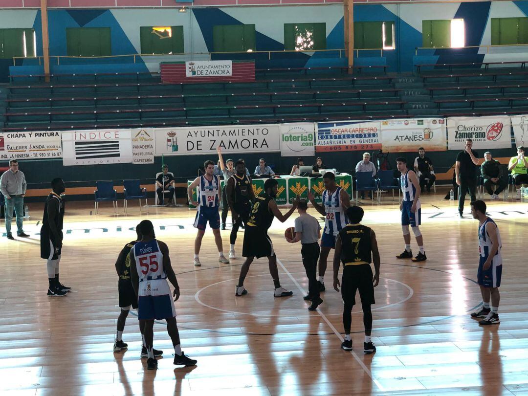 Los bercianos derrotaron a Zamora y se afianzan en el primer puesto