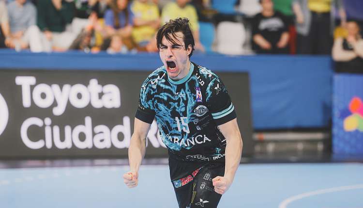 Gonzalo seguirá dos temporadas más en León