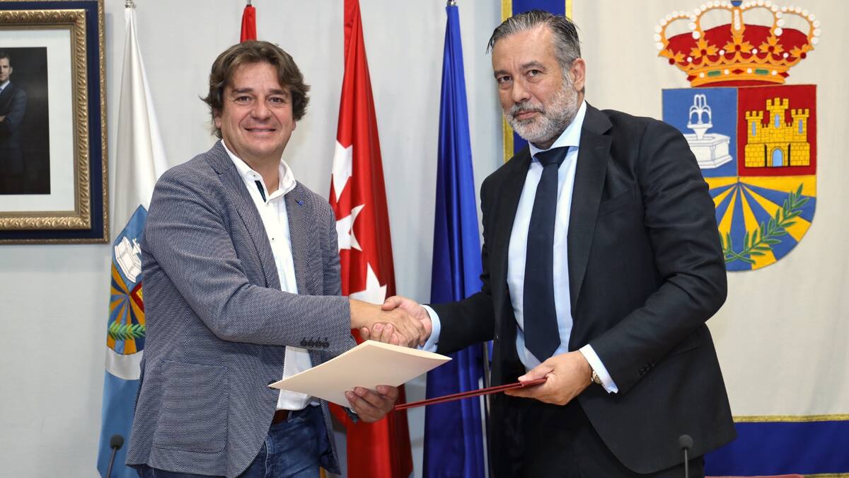 Enrique López cree que los bomberos fuenlabreños estarán integrados en la red regional a principios de 2023