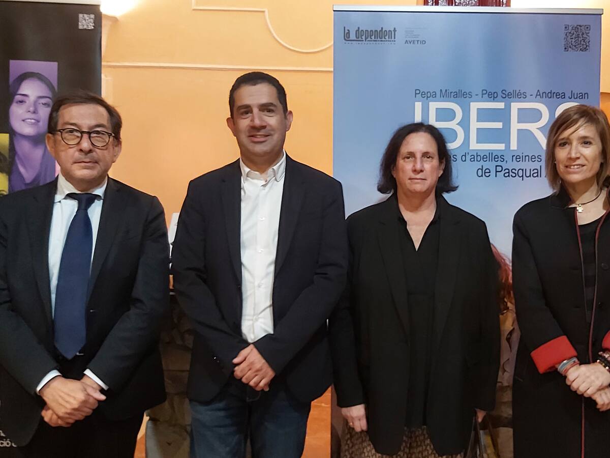 Pilar Tébar: "Alcoy es una referencia cultural en la Comunidad Valenciana y la Mostra de Teatre es un ejemplo perfecto"