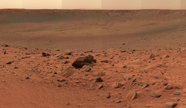 Imagen panorámica de la superficie de Marte, tomada por el rover Spirit de la NASA