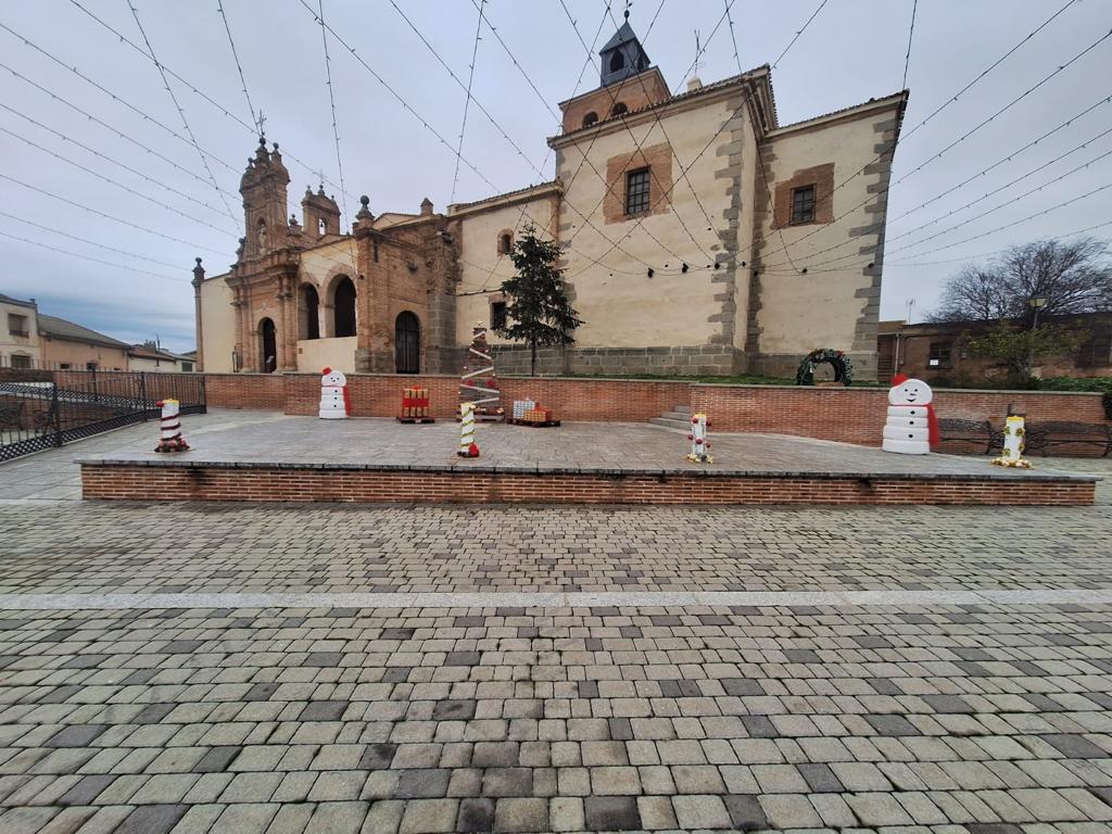 Los adornos navideños habían sido creados por un grupo de voluntarios