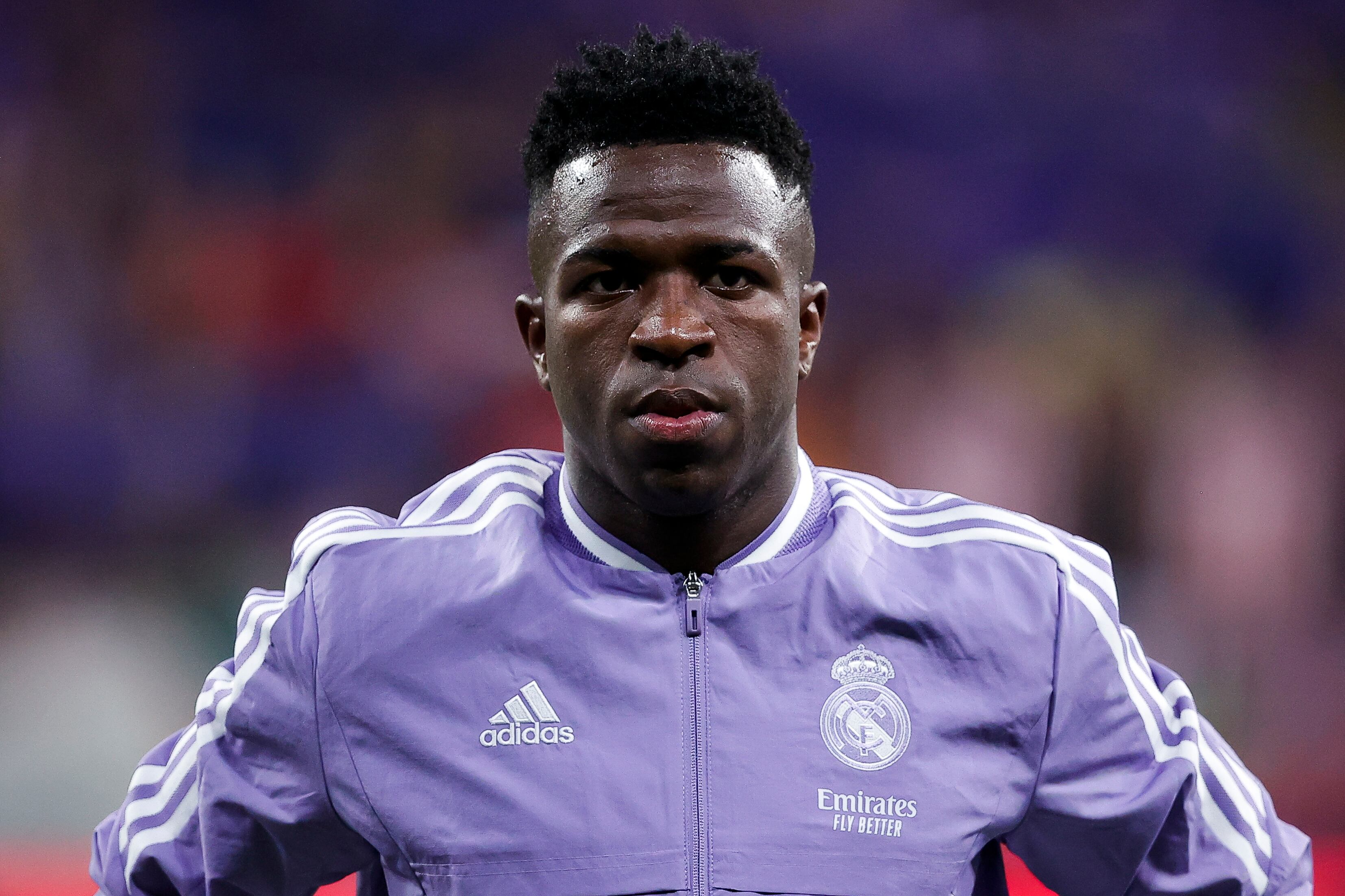 Vinicius Jr, en el calentamiento del derbi madrileño entre Atlético de Madrid y Real Madrid.