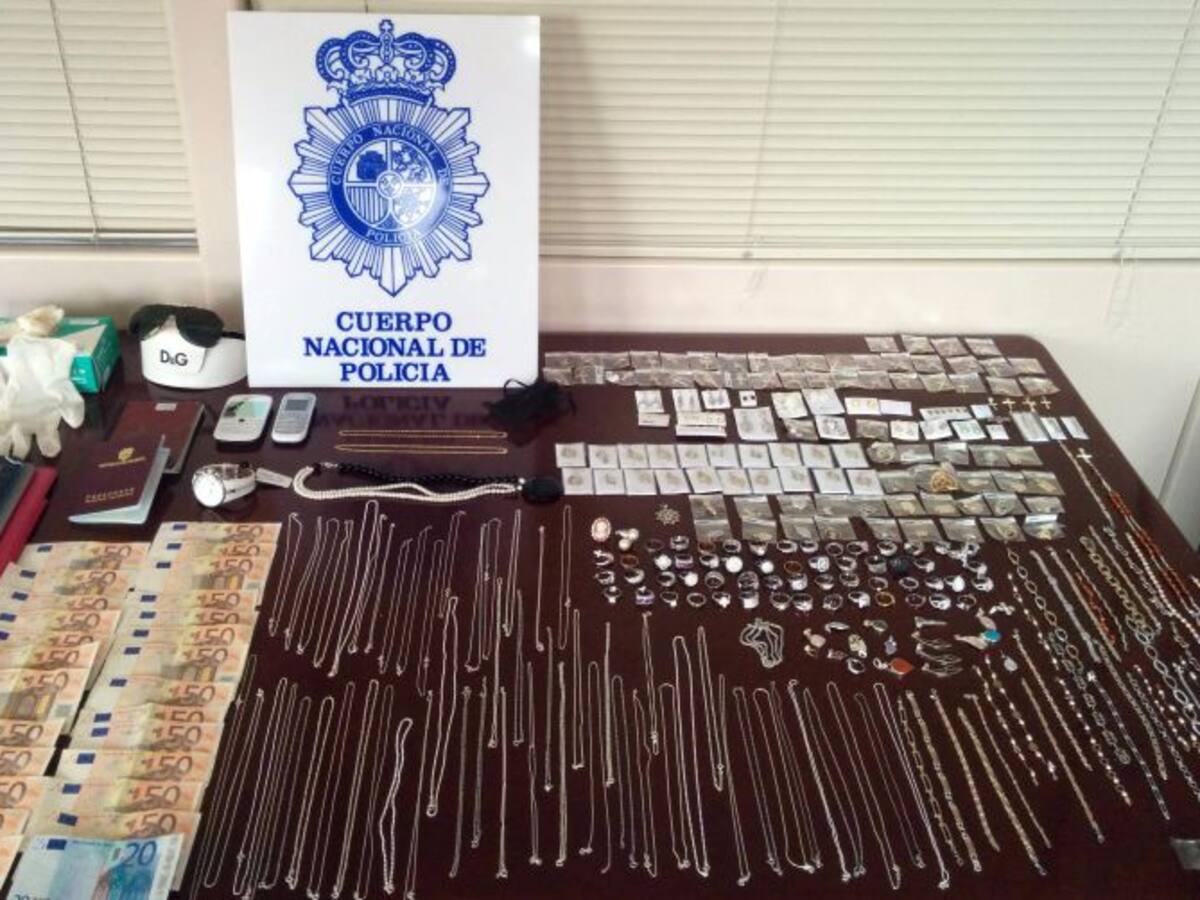 Detienen a una banda que robaba en domicilios