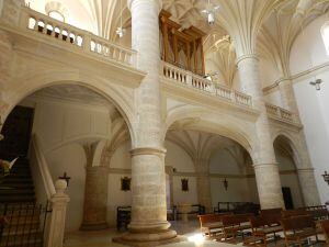 Interior de la iglesia de Meco