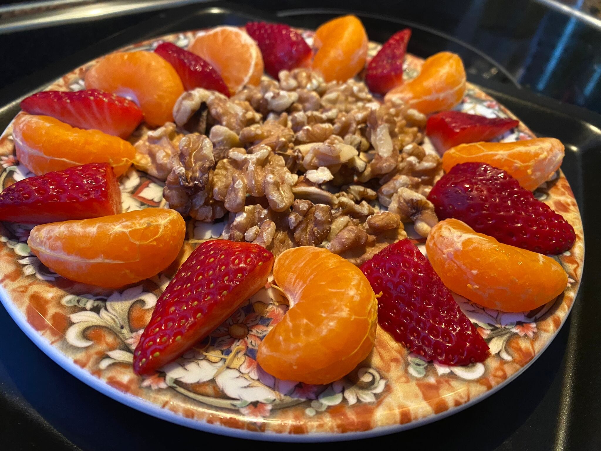Fresas, mandarinas y nueces