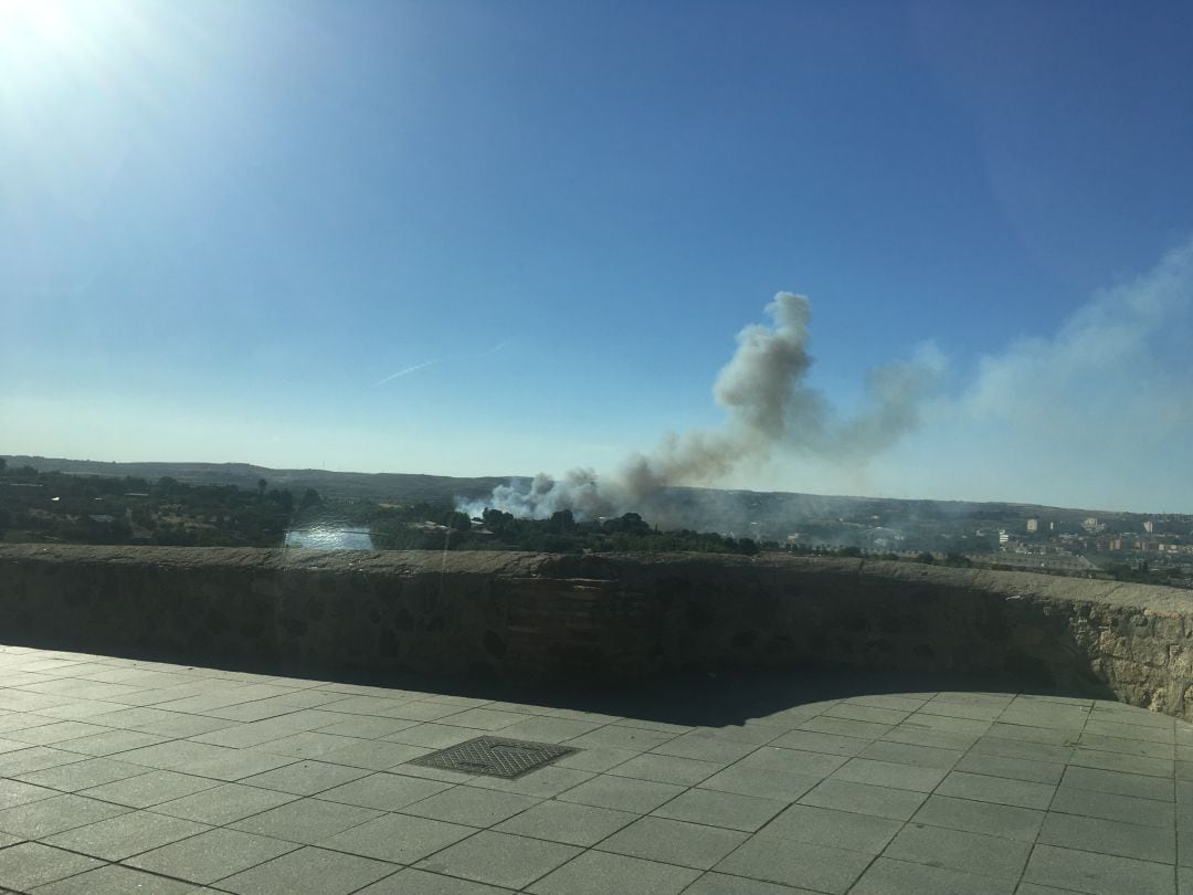 El incendio se podía ver desde el Casco Histórico y desde buena parte de la ciudad