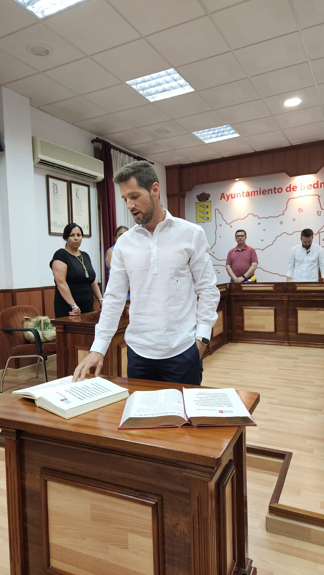 Toma de posesión del nuevo concejal del PSOE, Cristóbal Lorite Molero