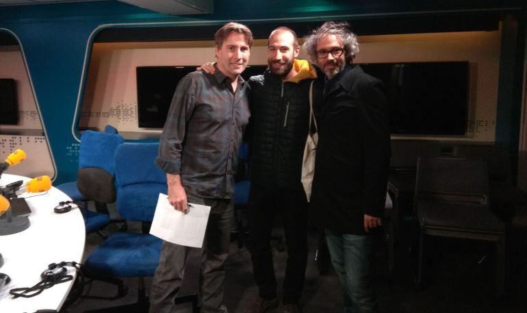 Javier del Pino, Pablo Moreno y James Rhodes, en el estudio de la Cadena SER. 