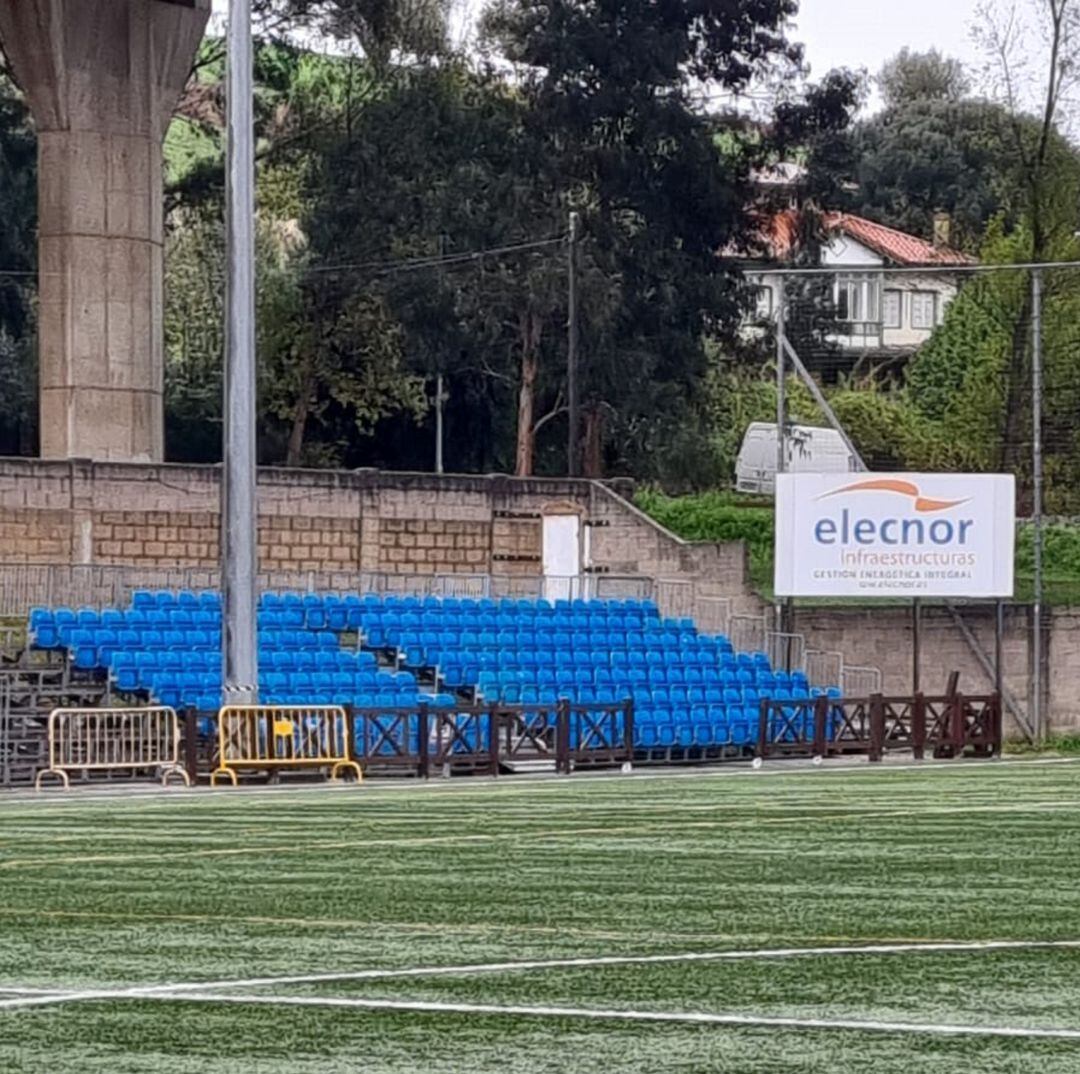 Gradas supletorias instaladas en La Estación