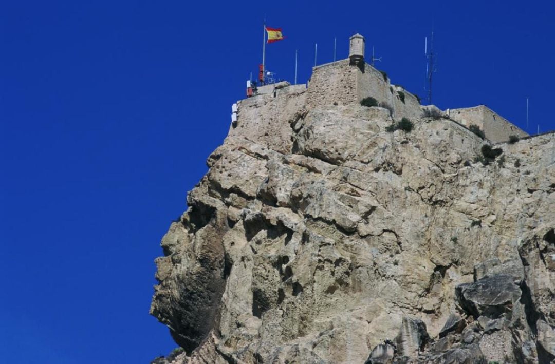 Macho del castillo de Santa Bárbara