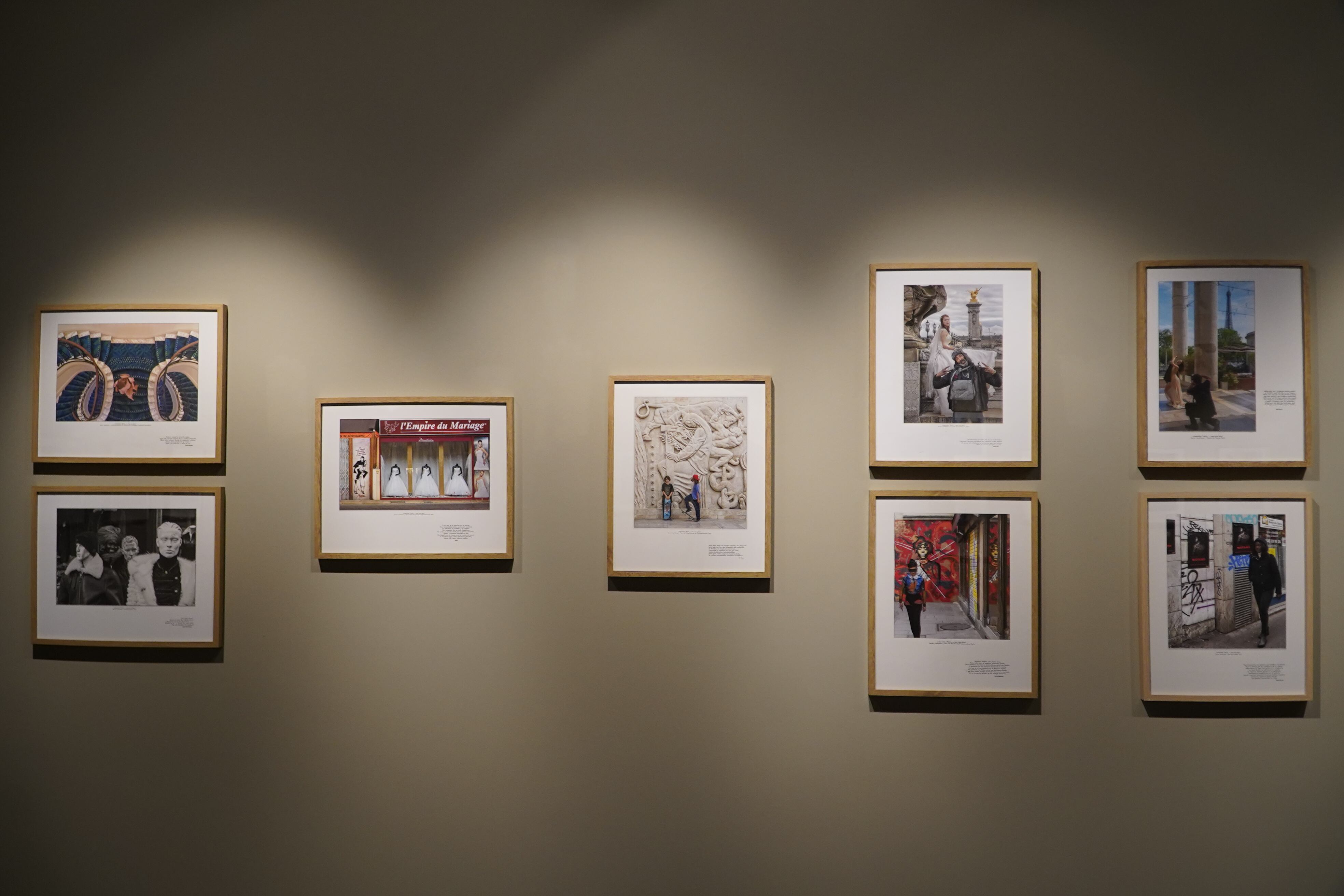 Algunas de las 59 fotografías de la exposición del fotógrafo burgalés Javier Contreras 'París, moi non plus'. / Foto: Fundación Círculo