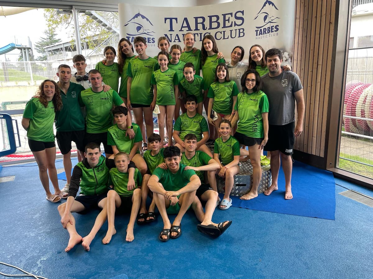 Más de medio centenar de nadadores altoaragoneses participan en los 33 Nautiques de Tarbes