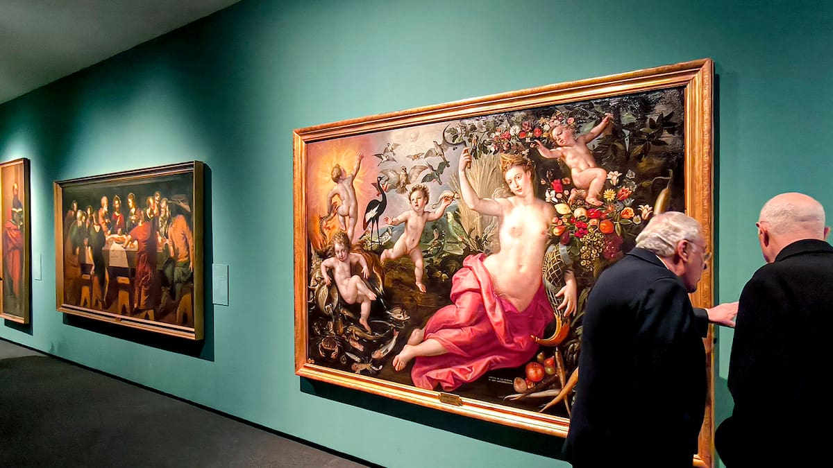 Un viaje hacia la luz del arte en el Centro Cultural Fundación Unicaja