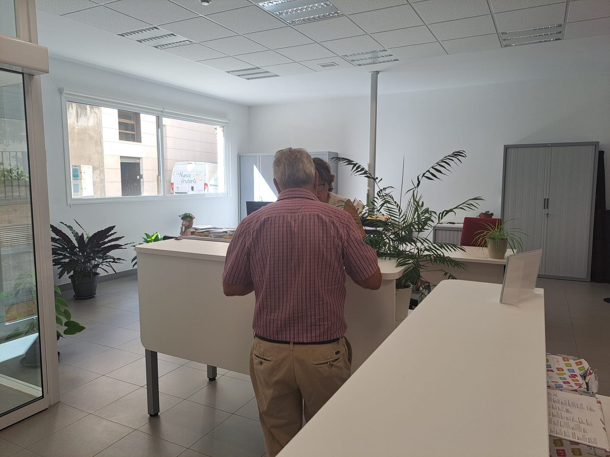 Durante el primer día de funcionamiento cuarenta personas han pasado por  la oficina de consumo