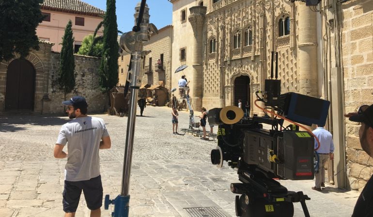 La plaza de la Santa Cruz de Baeza acoge el rodaje de la tvmovie &#039;Lope enamorado&#039;