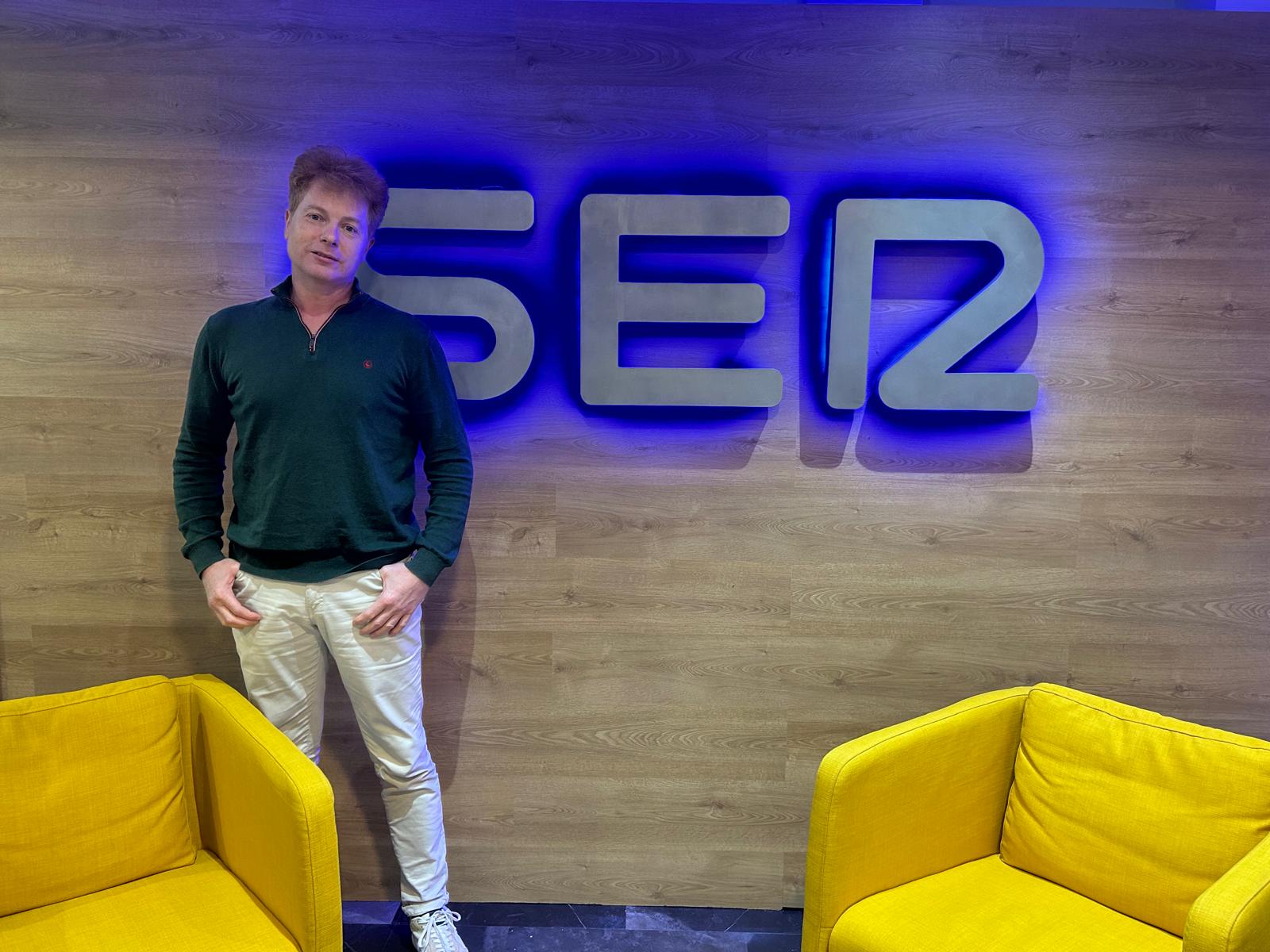 El Mago Yunke aterriza en el Príncipe Felipe los días 1 y 2 de junio y viene a presentar su espectáculo 'Hangar 52' al Hoy por Hoy Zaragoza.