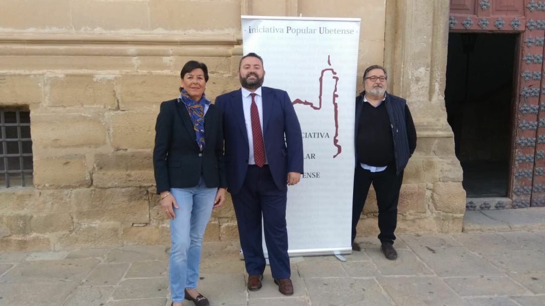 La presidenta de IpdU, Luisa Leiva, en la presentación del candidato Juan Antonio Cano 