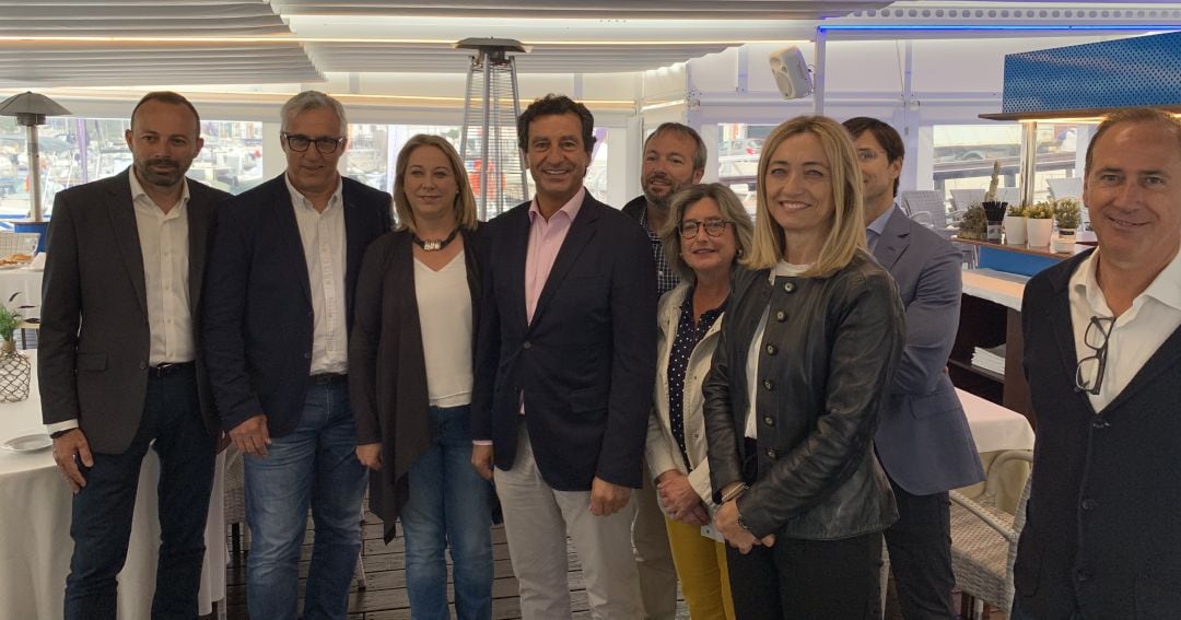 Biel Company con dirigentes populares de Menorca
