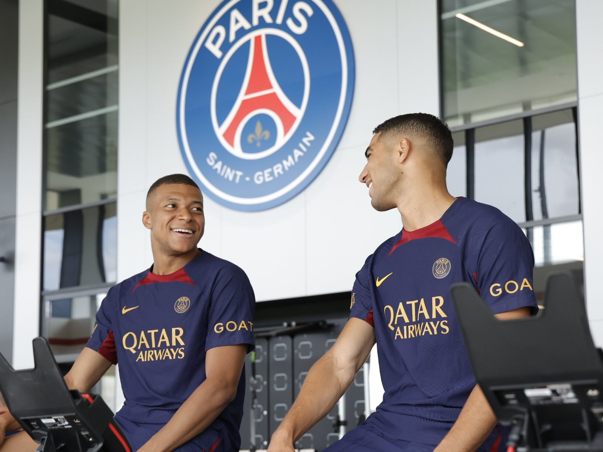 Mbappé y Achraf Hakimi, durante la pretemporada con el PSG (PSG).