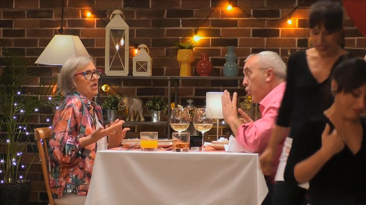 "¿Le estás tirando los tejos?": el enfado de una comensal de 'First Dates' con su cita por lo que ha hecho con una camarera