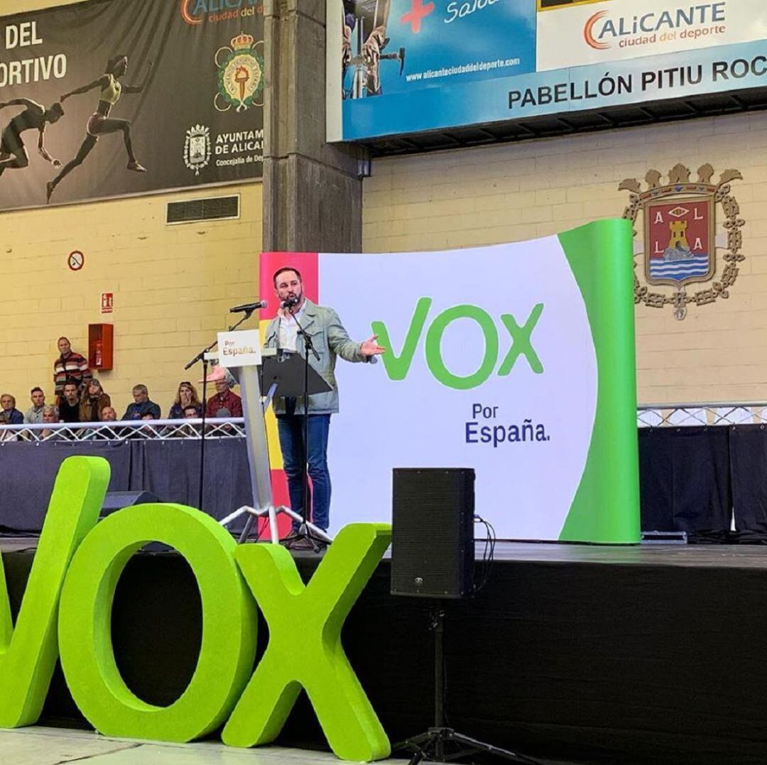 Imagen del Facebook de la formación del mitin en Alicante durante las pasadas elecciones generales