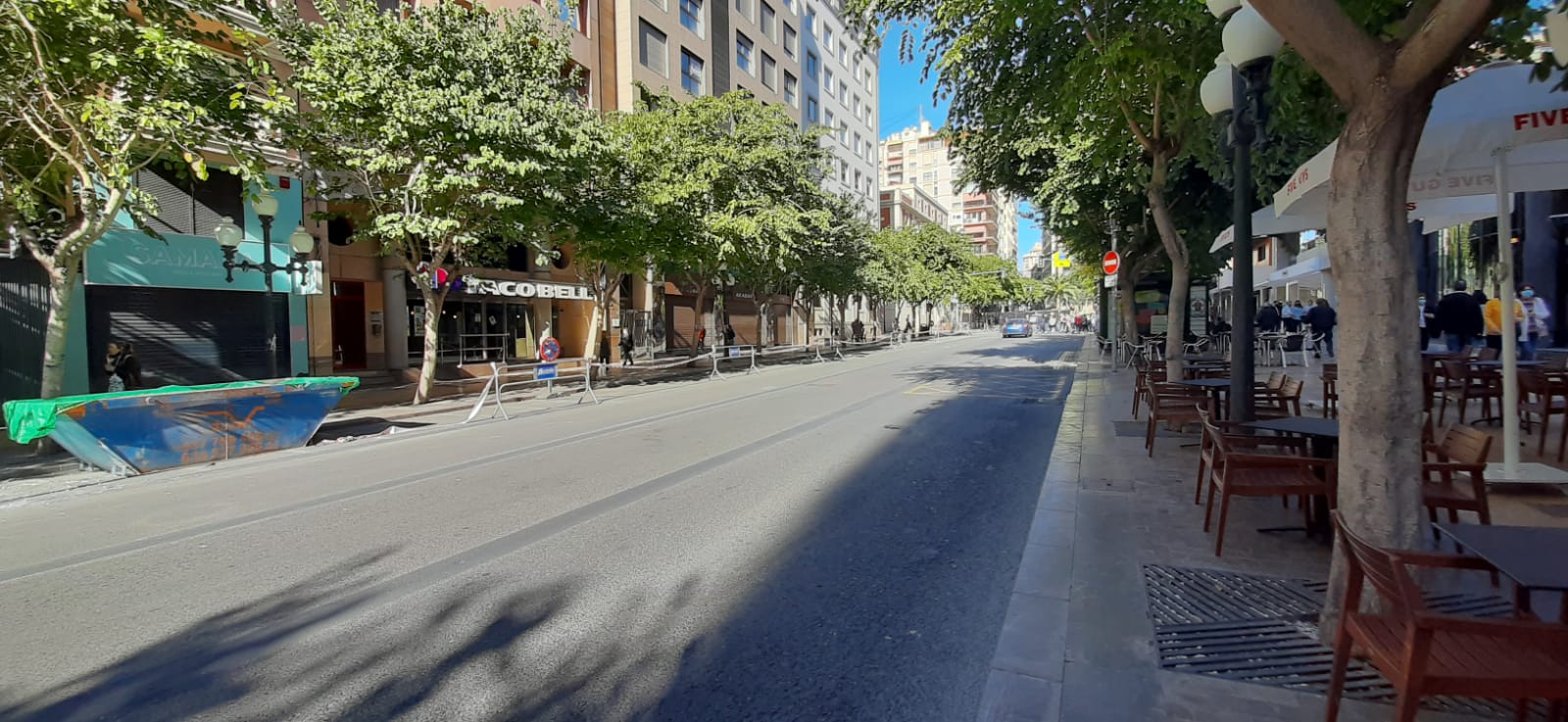 Las líneas de bus de la Avenida de la Constitución pasarán por la Rambla a partir del lunes (Imagen de archivo)