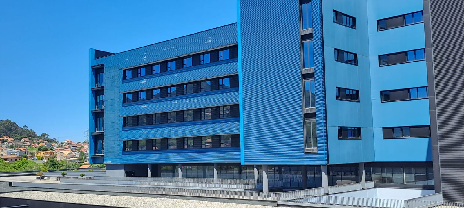 Fachada Sur del Hospital Álvaro Cunqueiro en Vigo