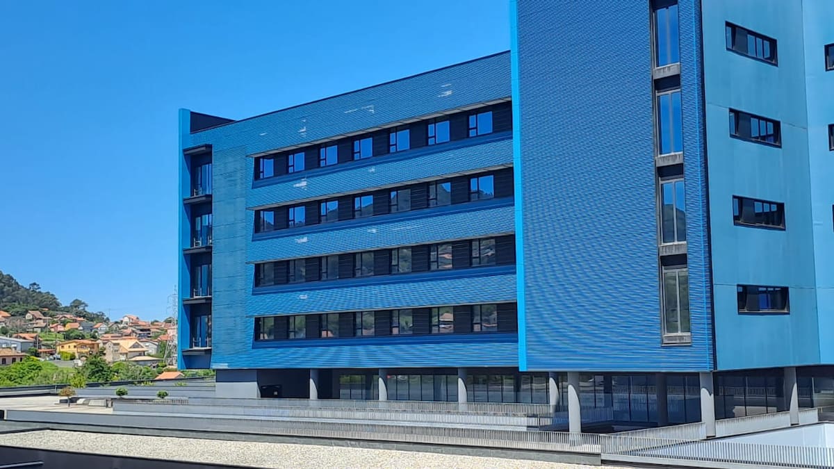 El alcalde de Vigo denuncia el "colapso" de la sanidad en la ciudad: "La peor de Galicia y España"