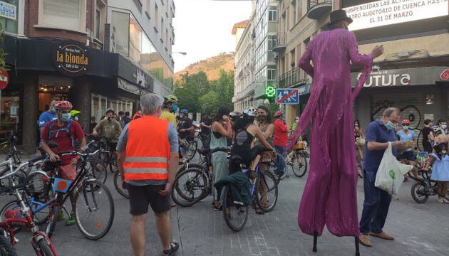 Actividades lúdicas y lectura del manifiesto en Carretería.