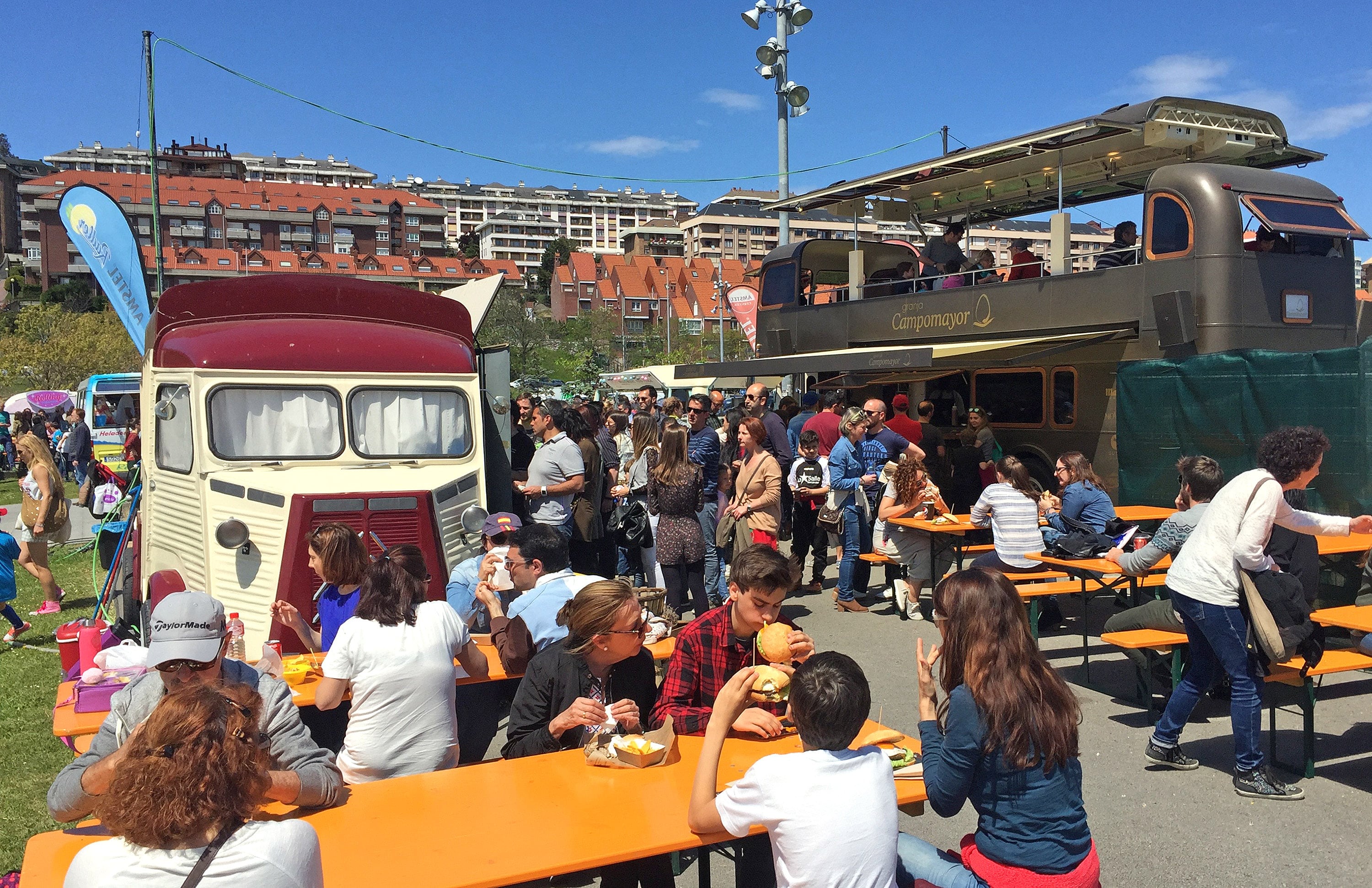 Food trucks en el parque de las Llamas.