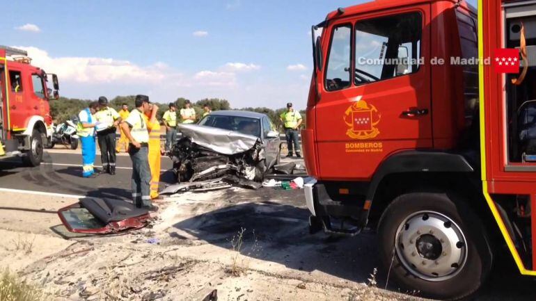 Dos fallecidos tras un choque frontal en la M-607